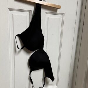 Victoria Secret  Black Women's Pushup Bra 32DD